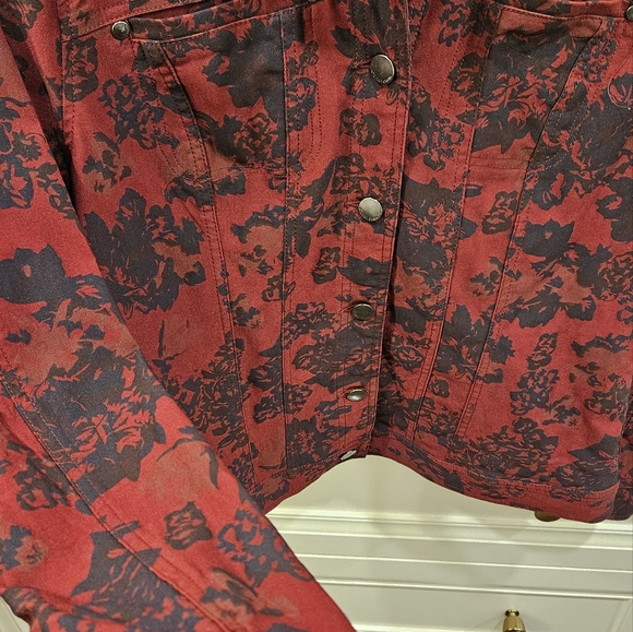 Ladies denim style red and navy jacket . Like new . - Picture 3 of 4
